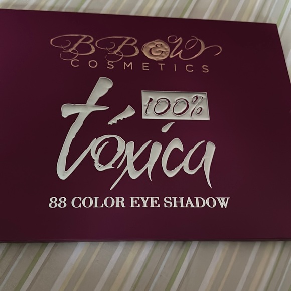 Lots of beautiful colors - Picture 1 of 2